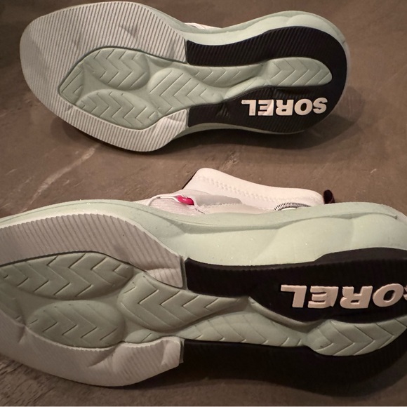 SOREL - Explorer Defy Mid NWT 8 New in Box! Sea Salt/Sea Sprite - Picture 14 of 16